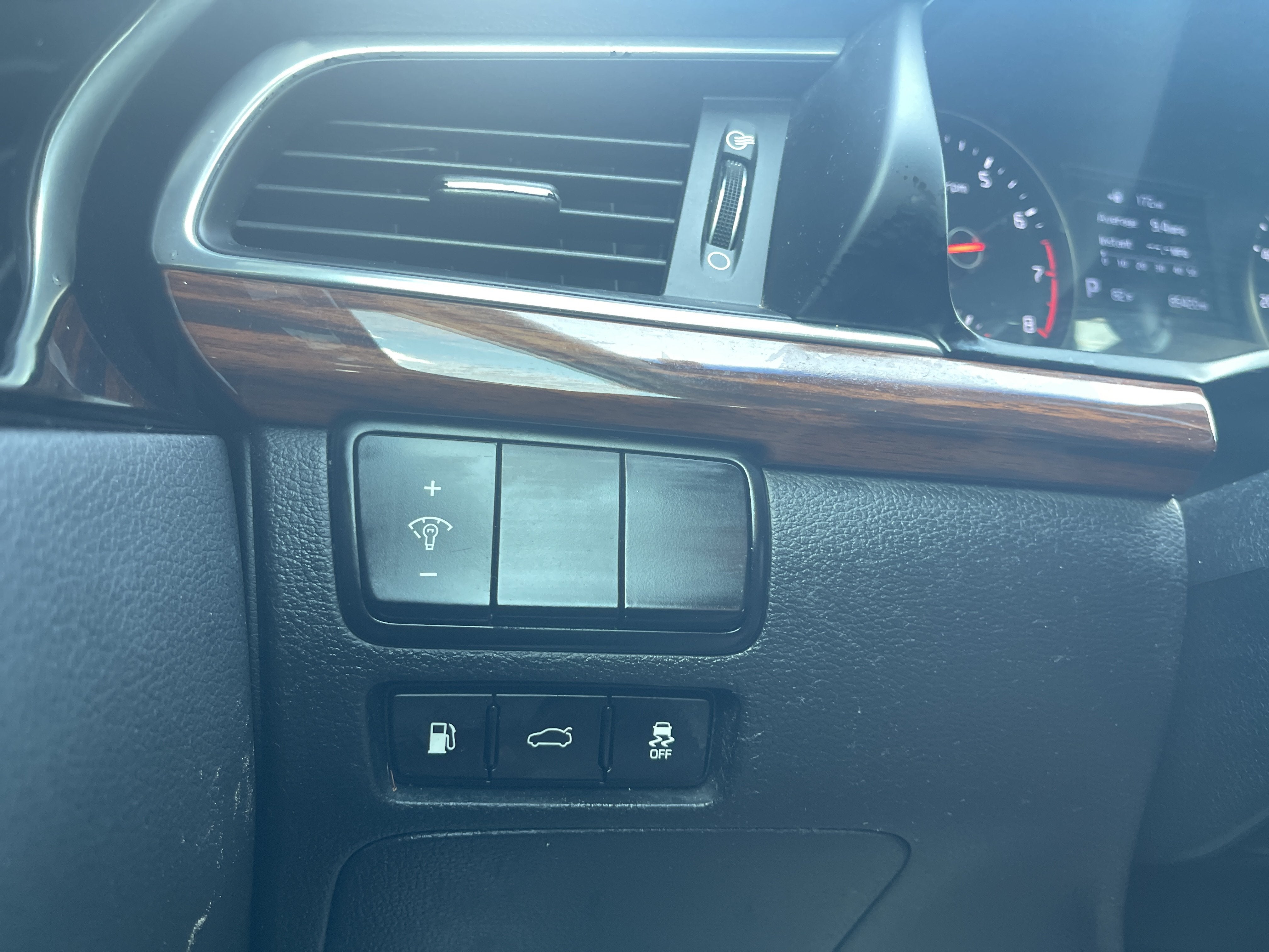 2017 Kia Cadenza Premium