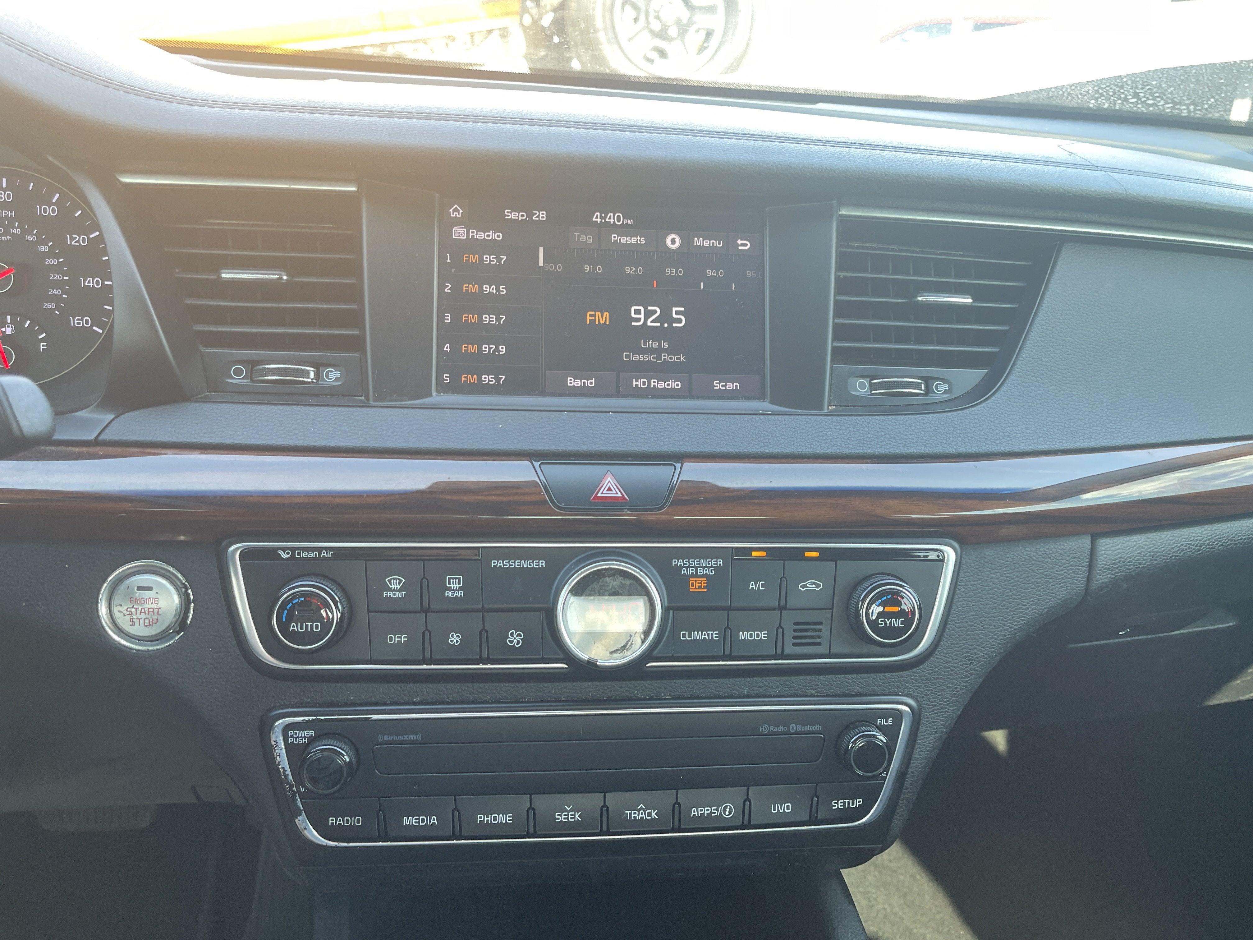 2017 Kia Cadenza Premium